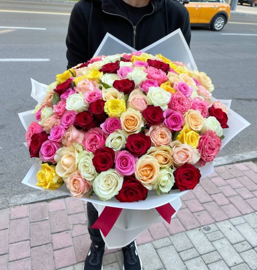 101 разноцветная роза
